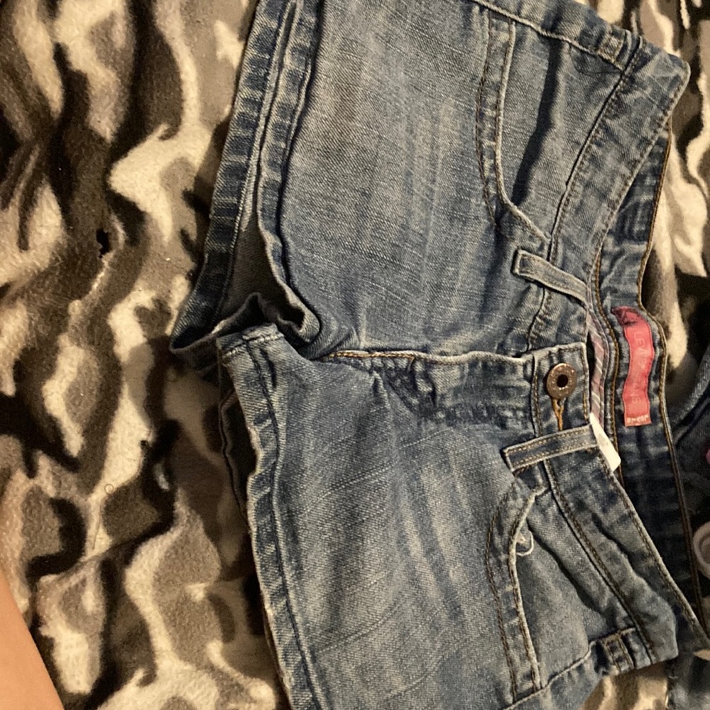 Cute Levi’s shorts